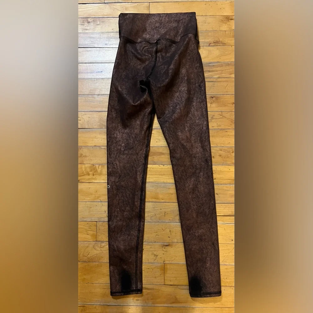 Alo Yoga High Waisted Copper Metallic Airbrush Finish Full Length Leggings (XS)